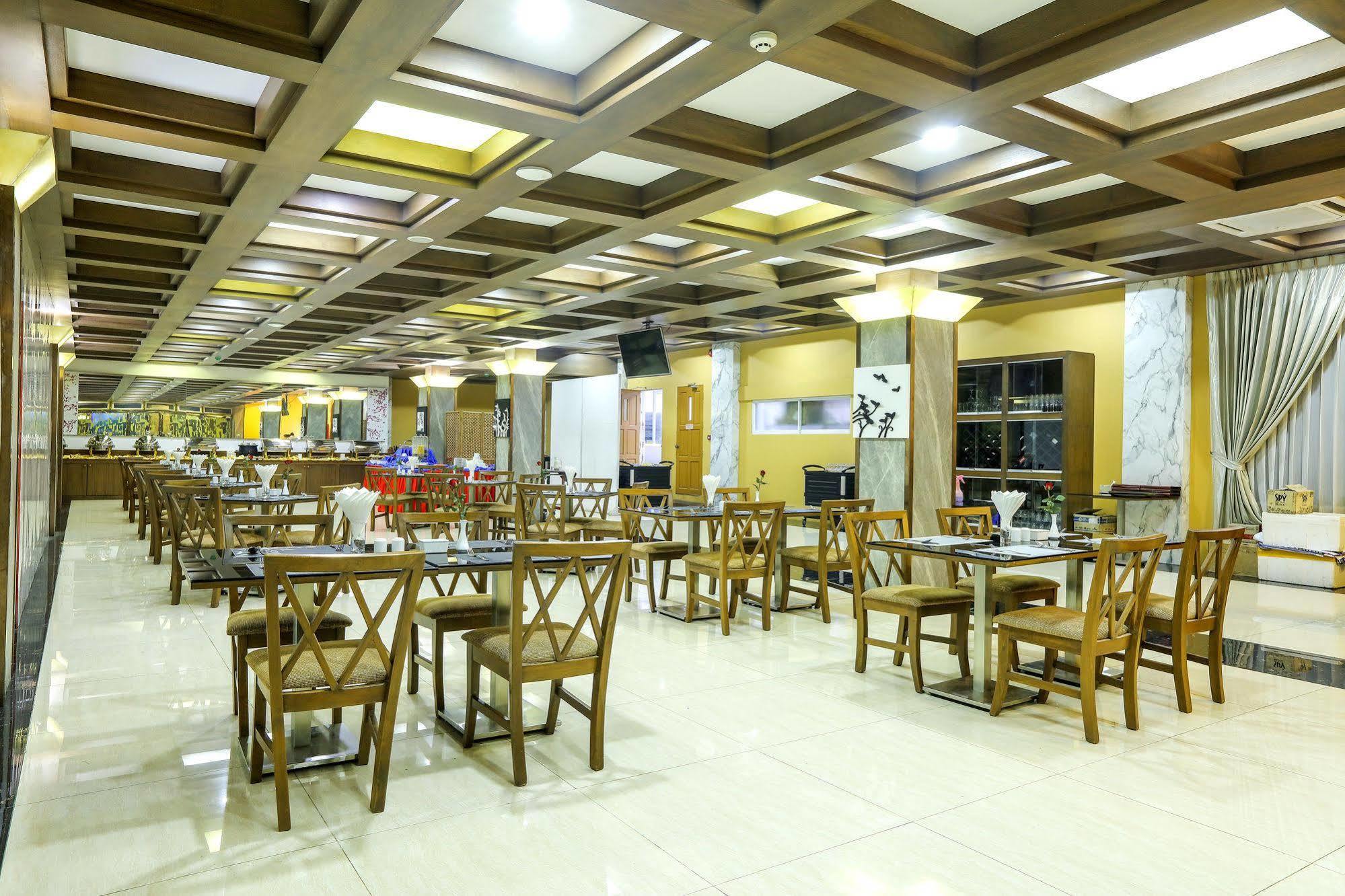 Royal Taunggyi Hotel Exterior photo