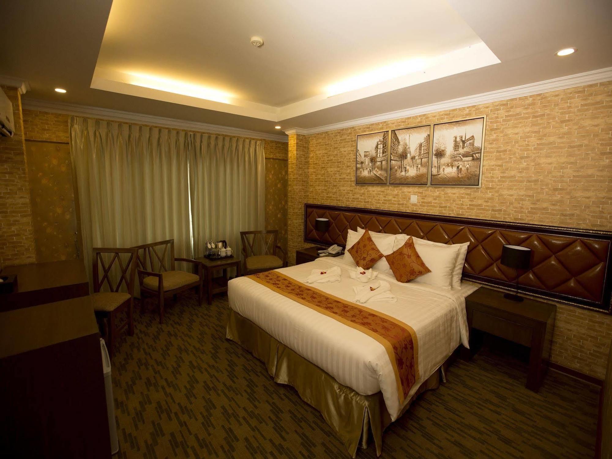 Royal Taunggyi Hotel Exterior photo