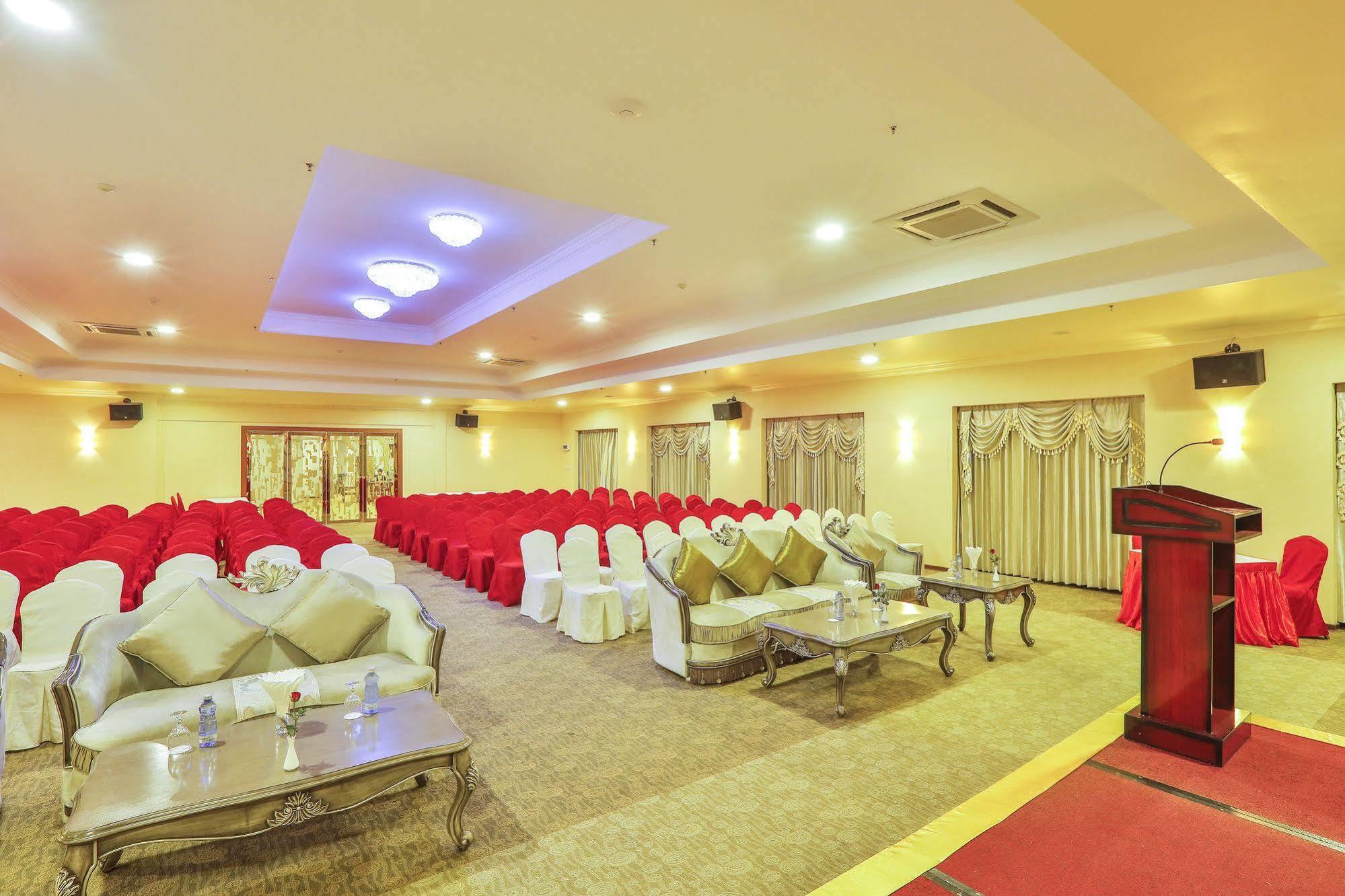 Royal Taunggyi Hotel Exterior photo