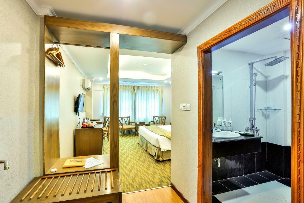 Royal Taunggyi Hotel Exterior photo
